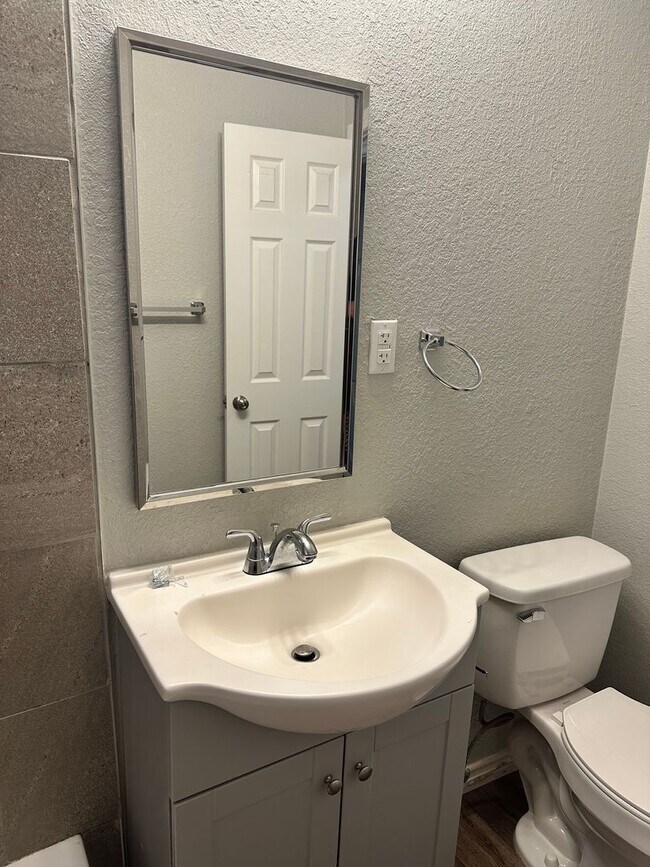 Building Photo - Great Home Located in the Lawton Heights Area! Pets Negotiable with Owner Approval!