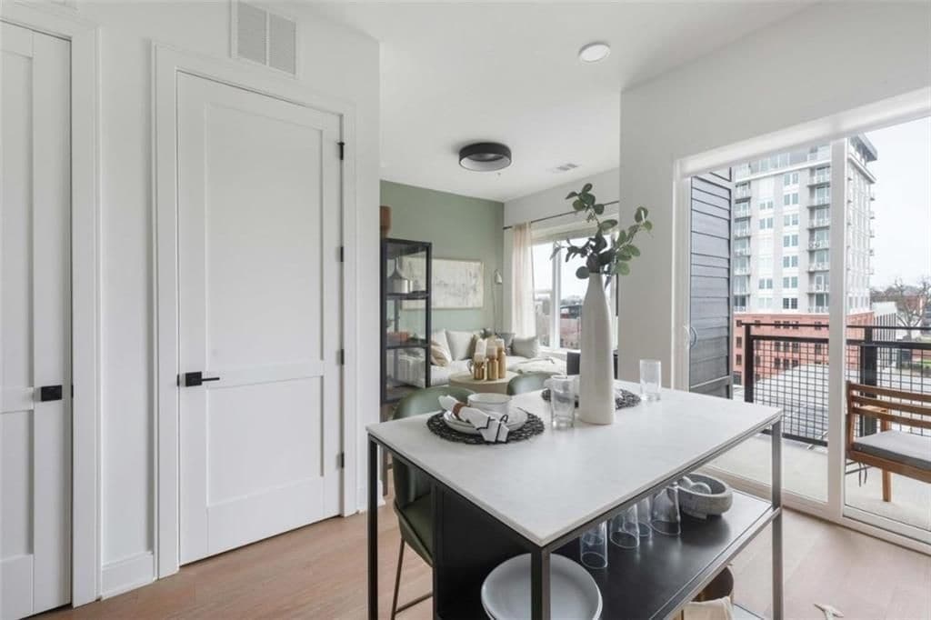 Building Photo - 665 Auburn Ave NE