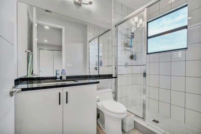 Building Photo - 17081 Five Waters Ave