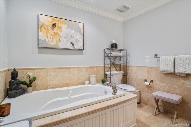 Building Photo - 11 Station Pl