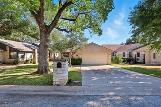 Building Photo - 1109 Lohmans Crossing Rd