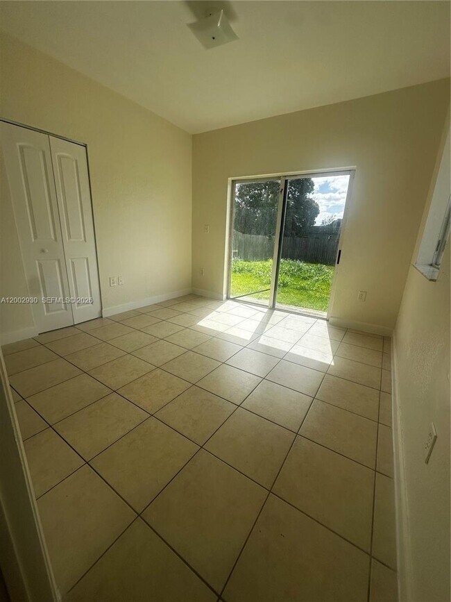 Building Photo - 26524 SW 138th Ave