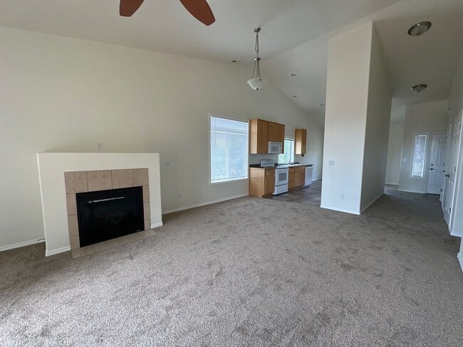 Building Photo - 5096 Larch Ln