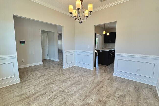 Building Photo - AVAILABLE NOW! (Small Pets Only)