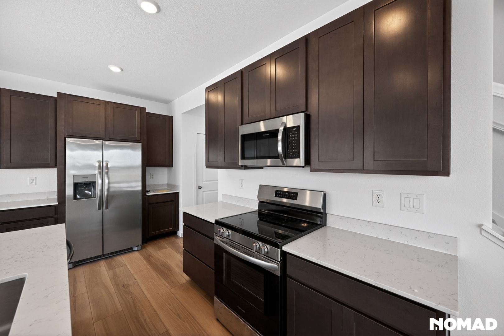 Building Photo - 4858 Astor Pl