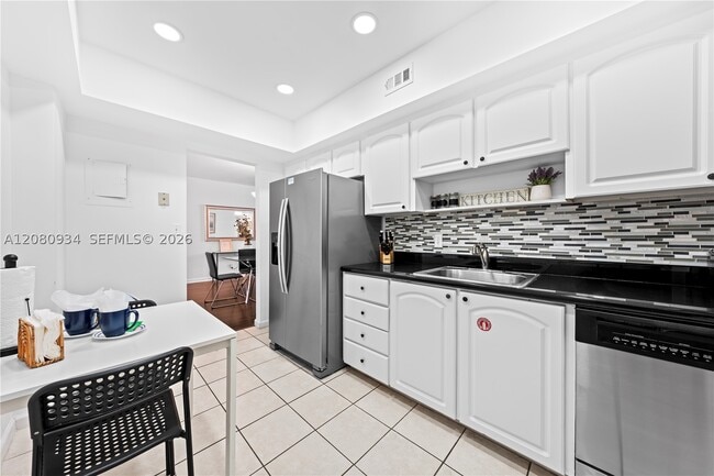 Building Photo - 3801 S Ocean Dr