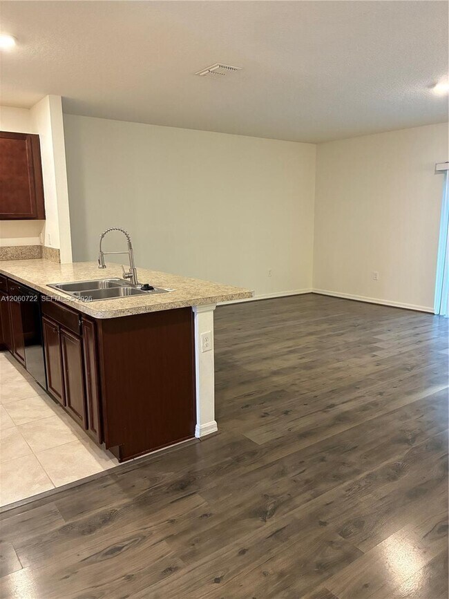 Building Photo - 1612 Primo Ct