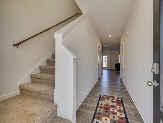 Primary Photo - 54 Moon Rock Ct