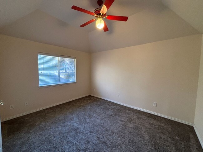 Building Photo - Beautiful 4BR 3.5BA Home w/ 3 Car Garage • Patio & Yard • 3 living areas in Grapevine