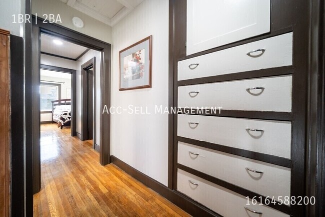 Building Photo - 1038 Crosby St NW