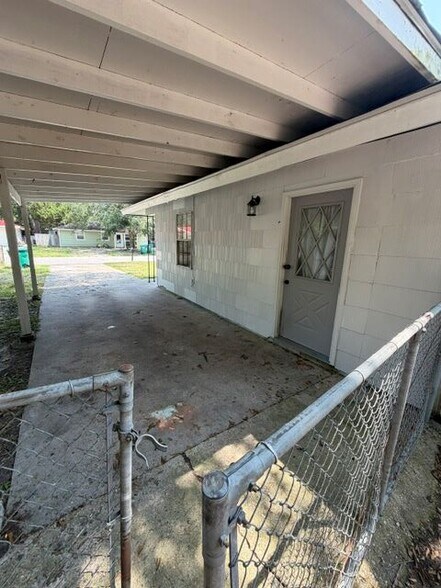 Building Photo - 166 Linda Cir