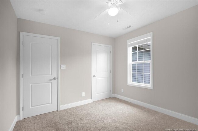 Building Photo - 890 Duval Dr