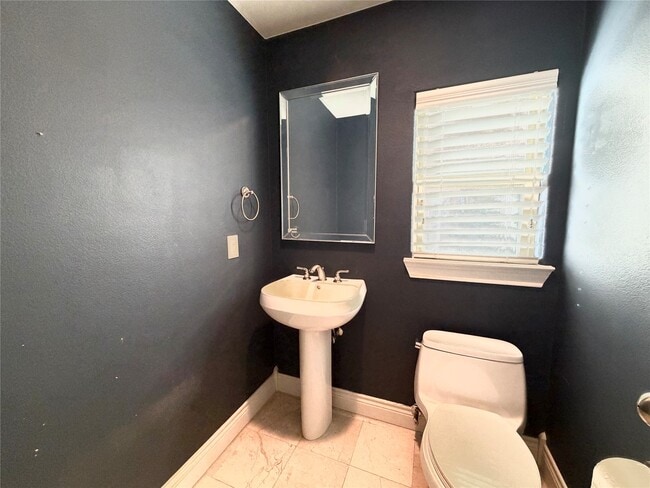 Building Photo - 5430 Crooms St