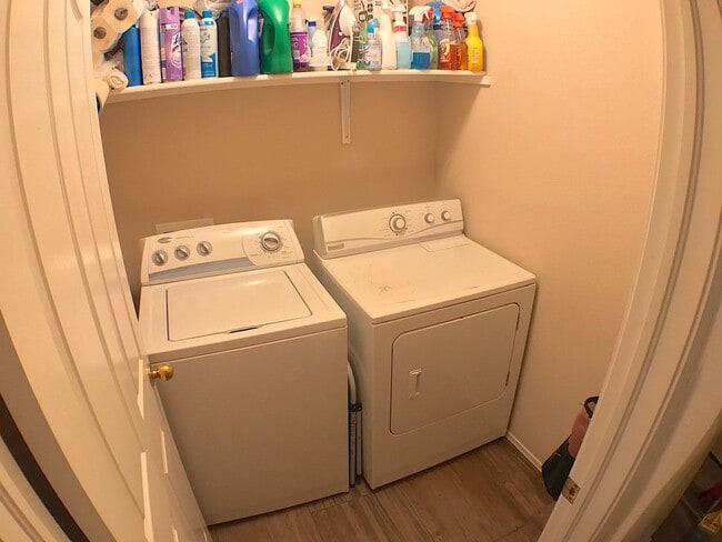 Building Photo - East El Paso 3bed/2bath Refrig A/C!