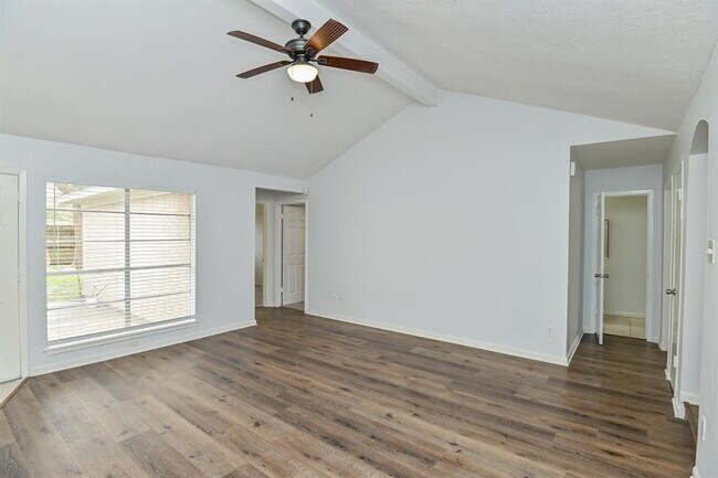 Building Photo - 11819 S Perry Ave