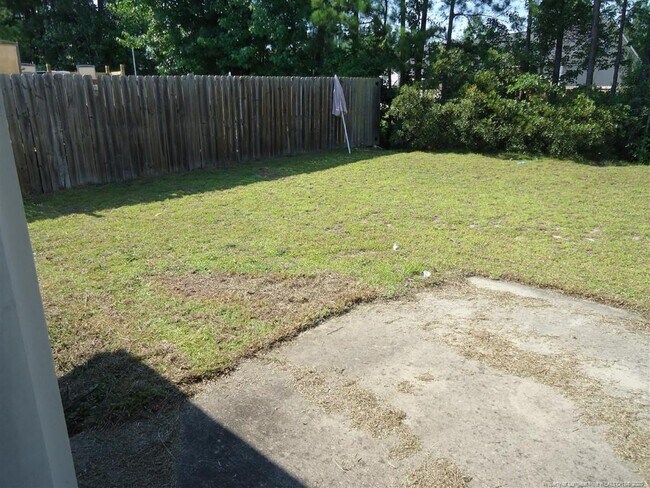 Building Photo - 3694 Pioneer Dr