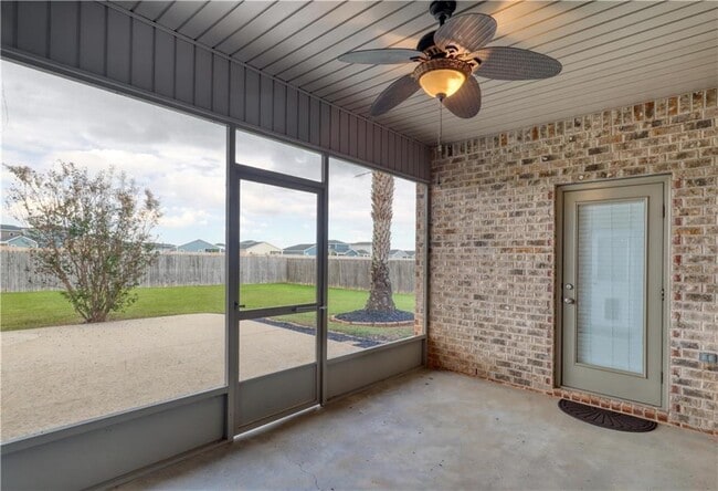 Building Photo - 657 Parish Lakes Dr