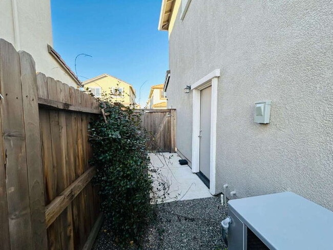 Building Photo - 5312 Molino Cir