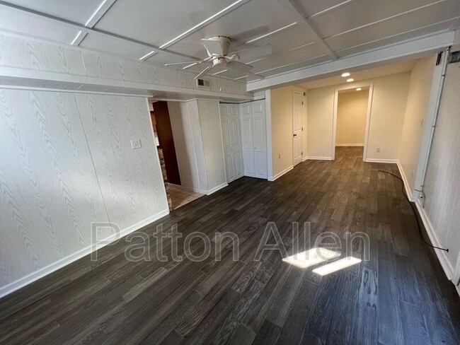 Building Photo - 120 Cedar Hill Rd