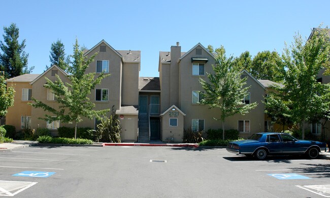 Primary Photo - NorthPoint Village Apartments