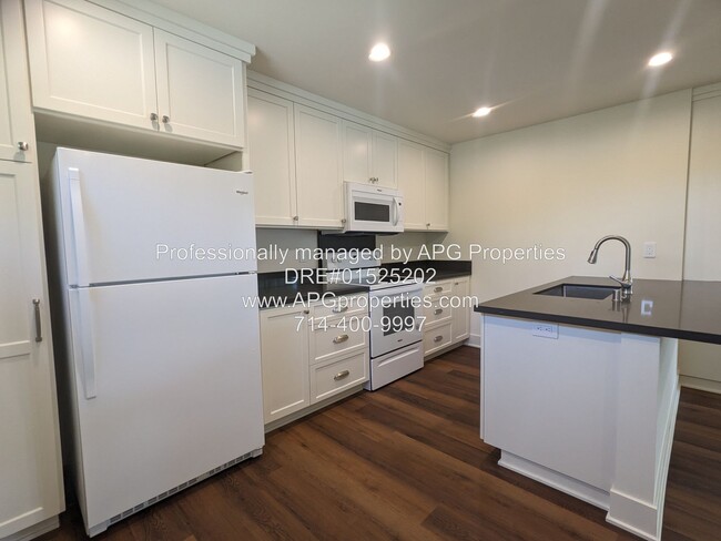 Building Photo - 2 Bedroom + 2 Bathroom ADU in Fullerton - ...