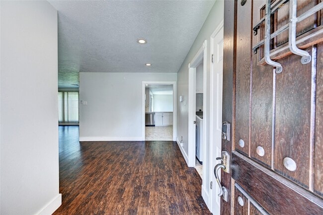 Building Photo - 5103 Temple Bell Dr