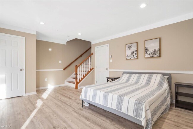 Building Photo - 4 br, 3.5 bath Townhome - 12901 Tidal Lane...