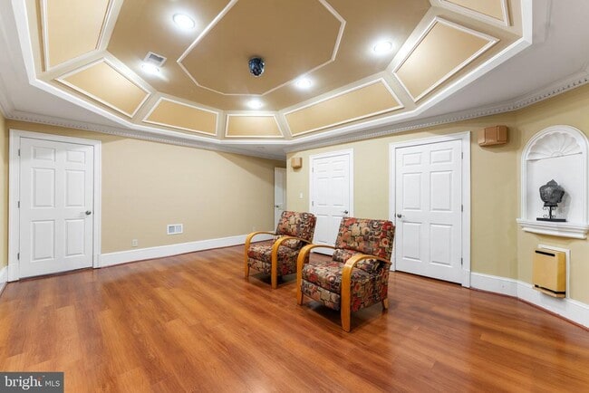 Building Photo - 10447 New Ascot Dr