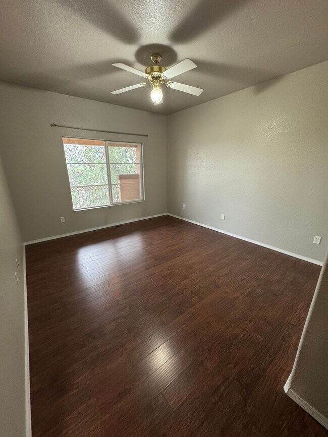 Building Photo - Gorgeous 2bd 2ba Condo in Southwest Colorado Springs!