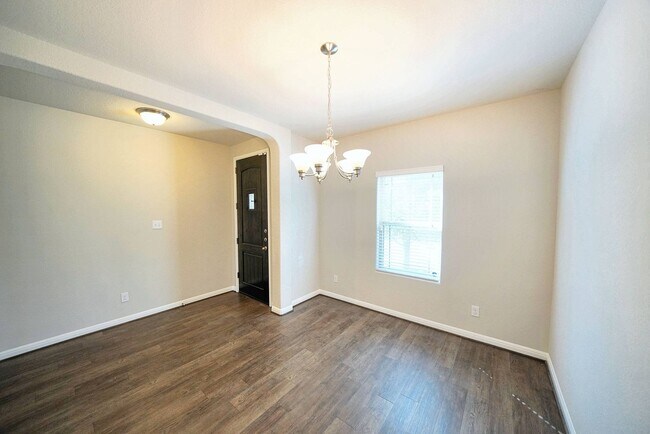 Building Photo - Beautiful Rental in Converse! Realtor Comm...