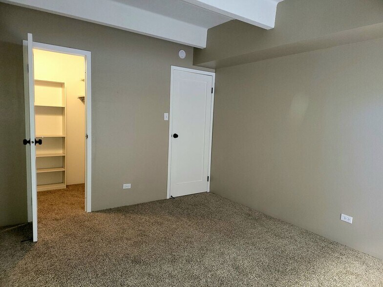 Building Photo - 8060 E Girard Ave