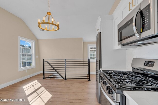 Building Photo - 39 Sea Drift Ave