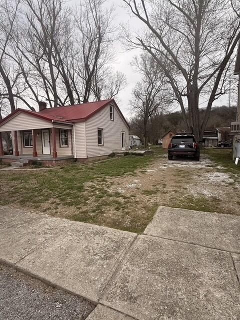 Building Photo - 136 High St