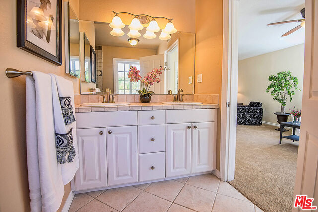 Building Photo - 7830 W 83rd St