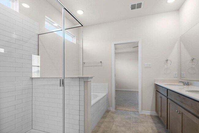 Building Photo - 108 Woodrow Ln