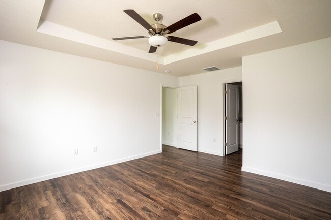 Building Photo - BRAND NEW 3 BEDROOM HOME - BOLIVAR, MO