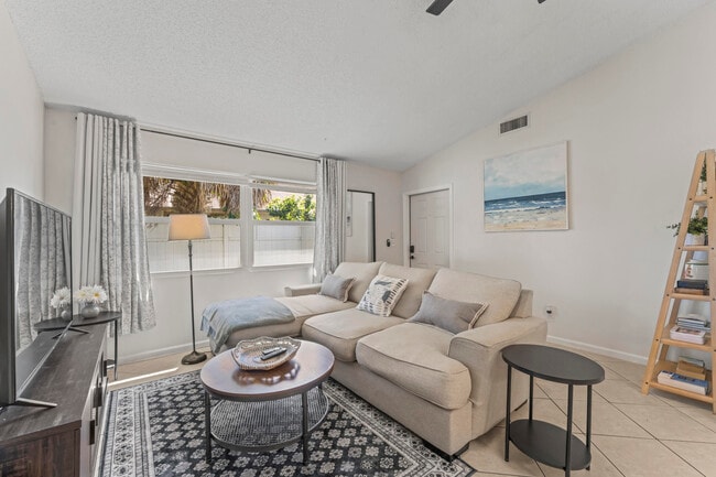 Building Photo - 8745 Sol Terrace