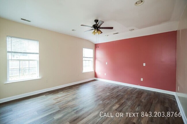 Building Photo - 9592 Crosscut Dr