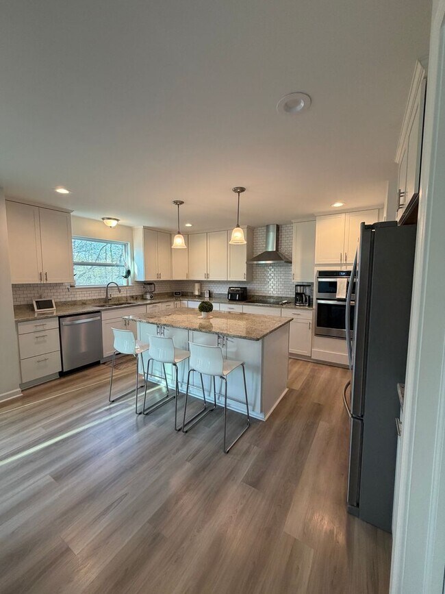 Building Photo - Beautiful and serene water view home in a secluded neighborhood!  2nd floor laundry!