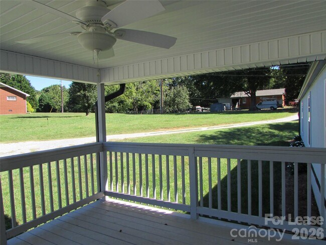 Building Photo - 182 Dry Dock Loop