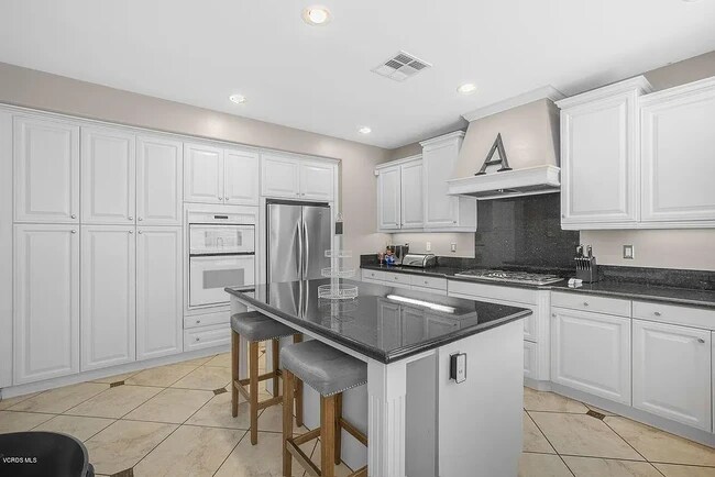 Building Photo - 3720 Avondale Ln