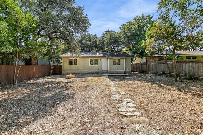 Building Photo - 736 Wales Way