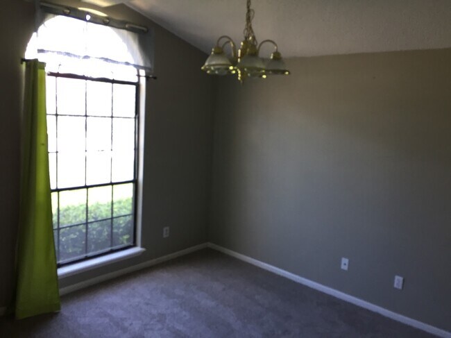 Building Photo - 12376 Richards Glen Ct