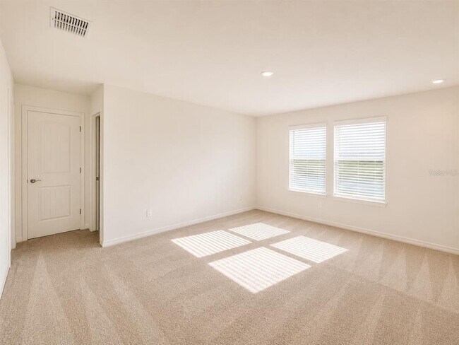 Building Photo - 5806 Fabry St