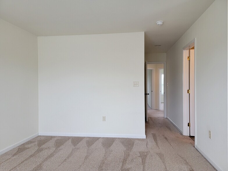 Building Photo - 202 Mount Olive Ln