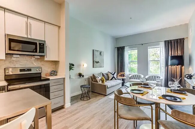 Building Photo - 75 Cowles Ln