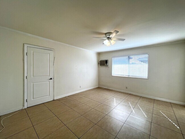 Building Photo - 4 bed, 3 bath in Loma Linda, CA!