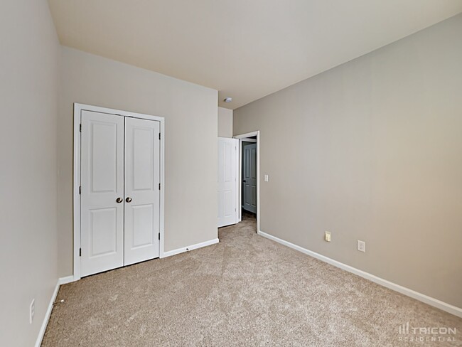Building Photo - 7839 Baylis Dr
