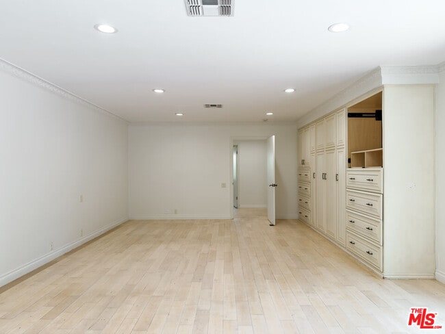 Building Photo - 1094 Garden Ln