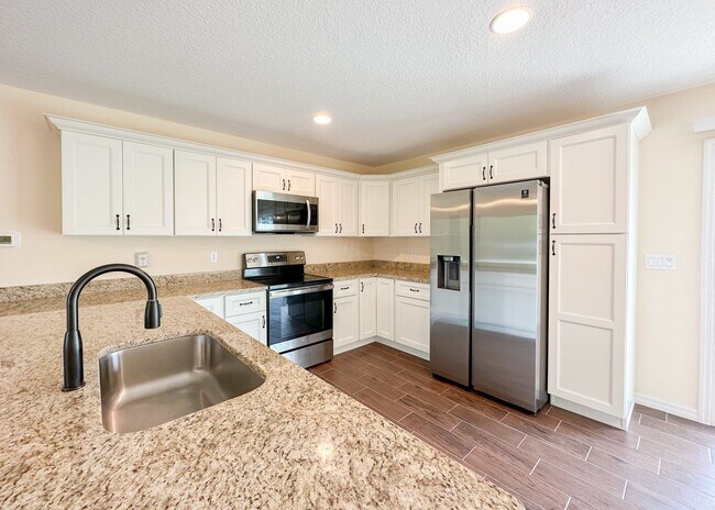 Building Photo - 2680 SW 156th Ln